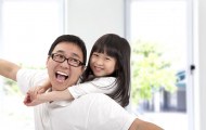 Happy father and daughter.Asian family lifestyle